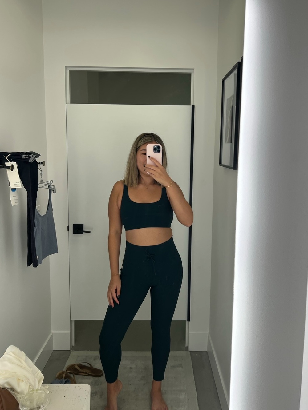 Vuori Dark Green Workout Set (Size S Bra & S Leggings)